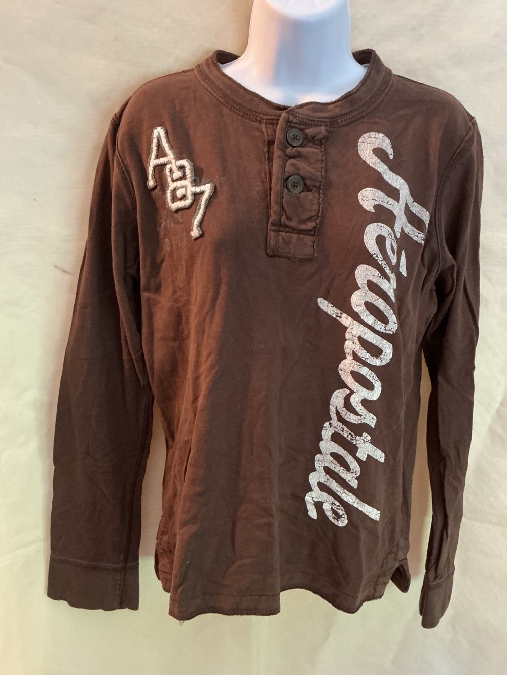 Aeropostale Boys' Brown Long-Sleeve Henley with Script Graphic